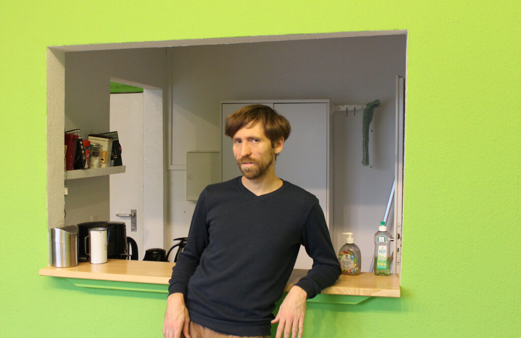 Arne Schmelzer kümmert sich um das Kiezeck